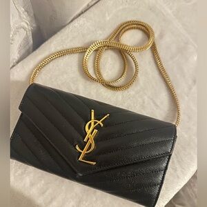 ⭕️sold other site⭕️ YSL 2019 PORTEFEUILLE FAMME MO
CUIR long wallet clutch